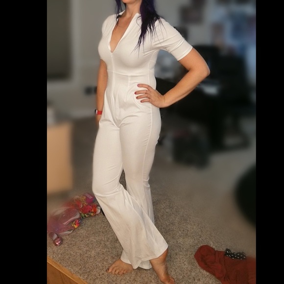 Cute white jumper / romper! - Picture 1 of 3